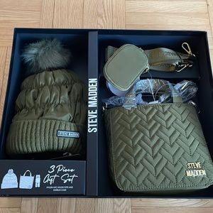 NEW Steve Madden Black 3 Piece Gift Set - Nylon Tote, Nylon Hat, Earbud Case